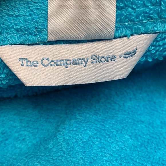 The Company Store dog towel - Picture 4 of 5